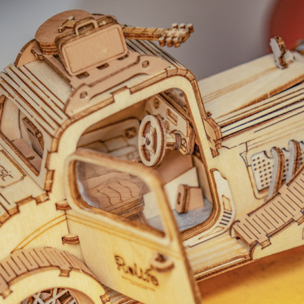 ROBOTIME Rolife 3D dřevěné puzzle Historický automobil 164 dílků 147975