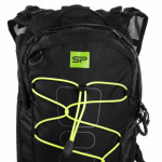Spokey DEW Sportovní, cyklistický a běžecký batoh, černý s žluto-zelenými doplňky, 15 l, K926803
