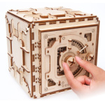 Hračka Ugears 3D dřevěné mechanické puzzle Trezor 179ks, UG70011